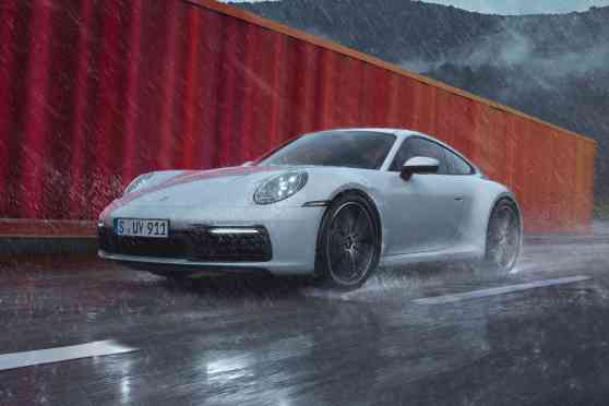 This entry-level Carrera 4 is your everyday Porsche 911 image