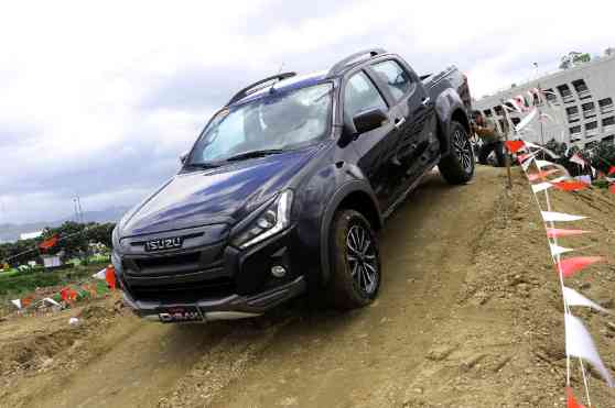 2019 Isuzu D-Max LS-A toughs it out in Visayas image