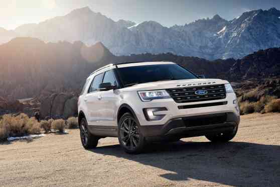 Hands off: Ford recalling select 2017 Explorers over sharp seat frames image