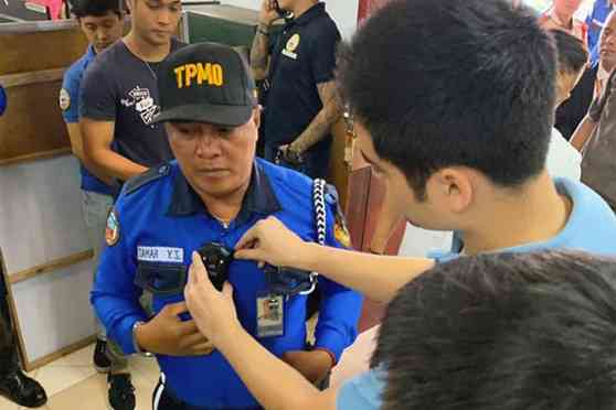 Sotto deploys body cams for Pasig City traffic enforcers image
