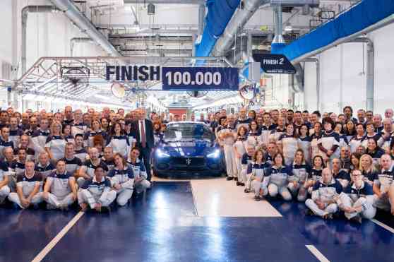 Maserati rolls out 100,000th Ghibli sedan image