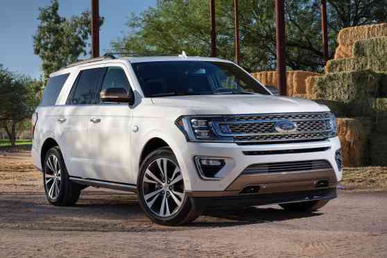 Love leather? Then you'll love the Ford Expedition King Ranch image