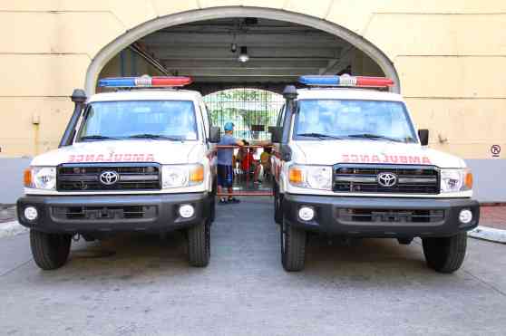 Manila gets a pair of Toyota Land Cruisers... in ambulance form image