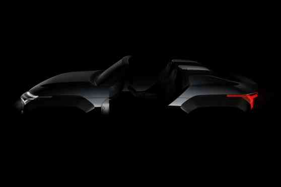 Open-top Mitsubishi Mi-Tech concept is one cool plug-in hybrid SUV image