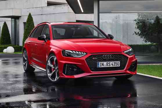 2020 Audi RS4 is the performance car for the family guy image