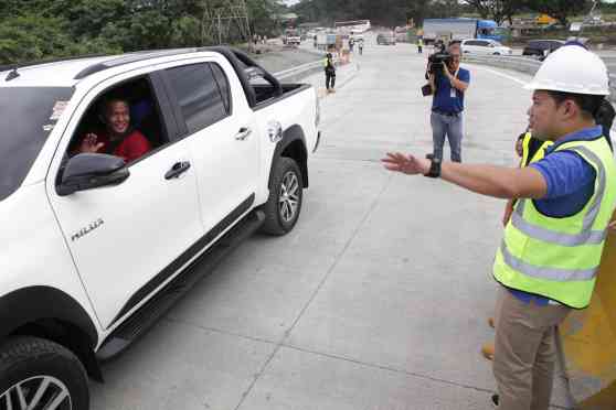 First 10 km of Cavite Laguna Expressway partially open image