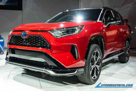 Most powerful 2020 Toyota RAV4 is a plug-in hybrid image