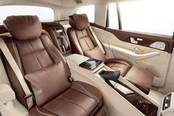 This is the Maybach version of the Mercedes-Benz GLS image