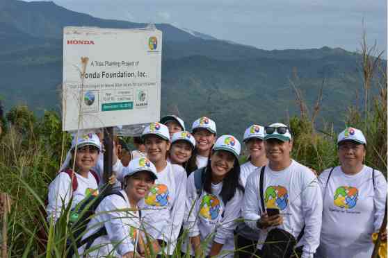 Honda PH plants 5,000 trees to help restore damaged rainforests image
