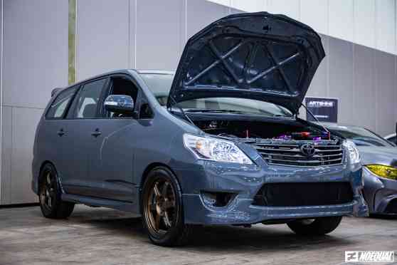 Someone shoved the 2JZ Supra engine in a Toyota Innova image