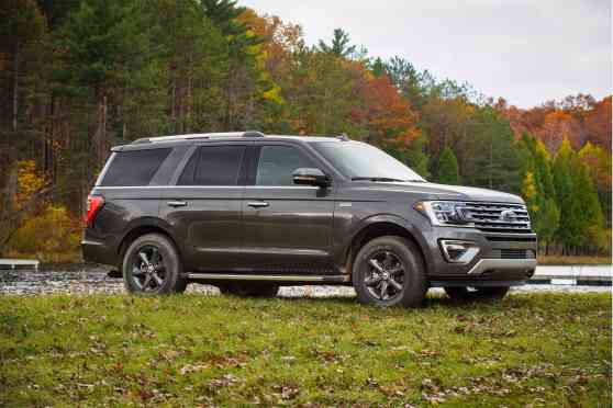 Should Ford sell Expedition FX4 off-road package in PH? image