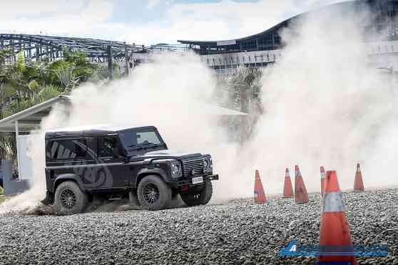 Land Rover buys off-road specialist Bowler Motorsport image
