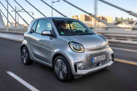 Smart goes fully electric with new EQ ForTwo, ForFour image