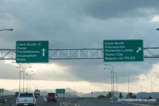 NLEX-SCTEX to get bigger signs and brighter lights image