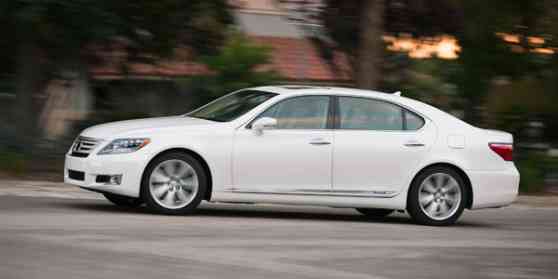 Lexus Unveils Performance Hybrid Lineup image
