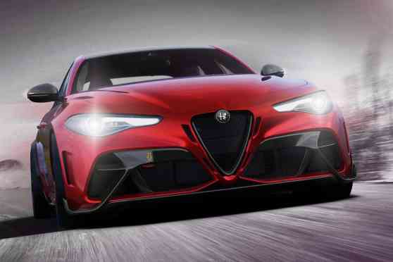 Alfa Romeo Giulia GTA wants to take on Mercedes-AMG, BMW M image