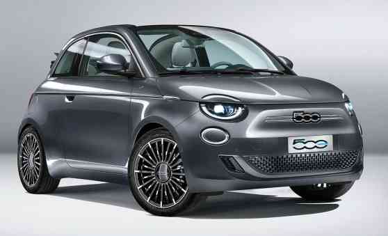 Fiat plugs into an electric future with the 500e image
