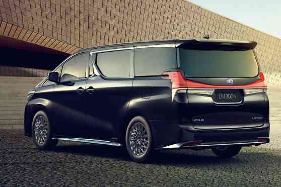 PH has about 300 firm orders for 2020 Lexus LM minivan image