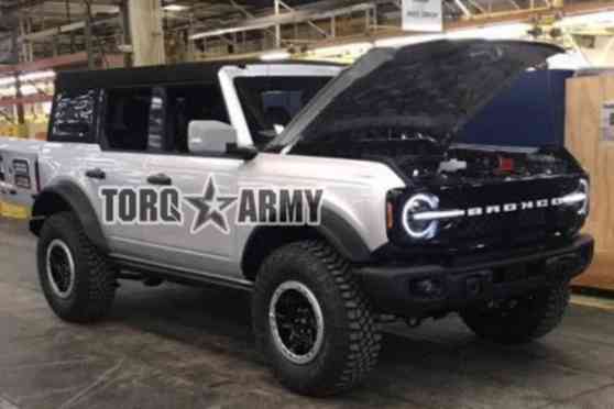 Leaked: 2021 Ford Bronco really reminds us of the Defender image