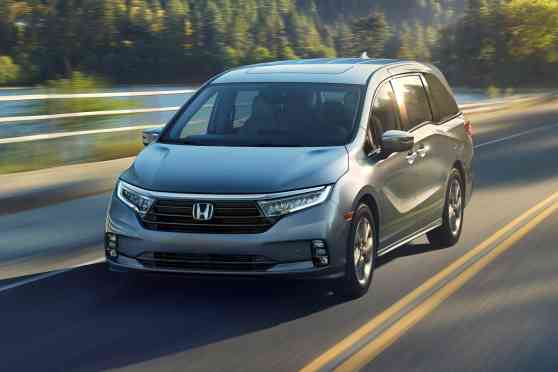 Honda just gave 2021 Odyssey USDM a Civic face swap image