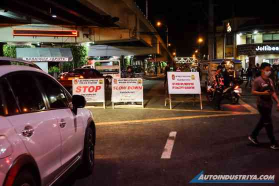 How to avoid hassles at a COVID-19 quarantine checkpoint image