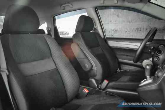 How to properly and thoroughly disinfect your car image