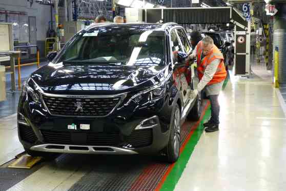 Peugeot shuts down all production in Europe over coronavirus image