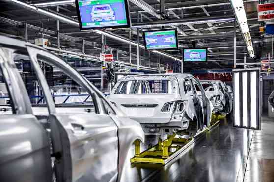 Mercedes-Benz halts production across Europe image