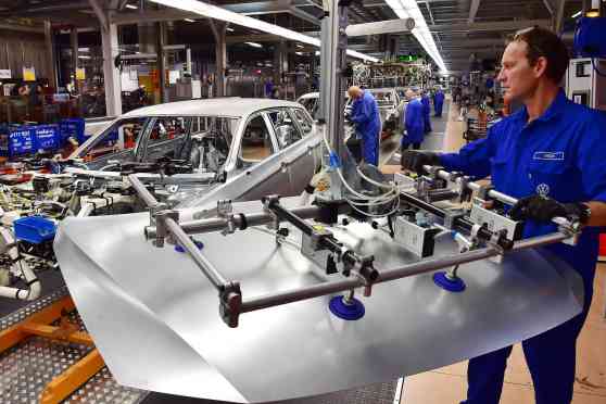 Volkswagen temporarily ceases vehicle production in Europe image