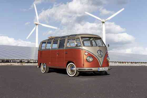 Volkswagen T1 Samba Bus revived as all-electric e-BULLI image