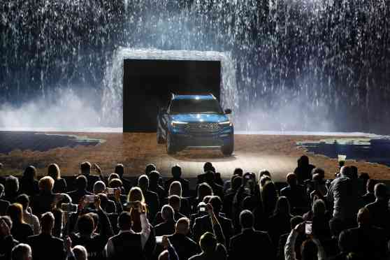 2020 Detroit Motor Show canceled, venue chosen as field hospital image
