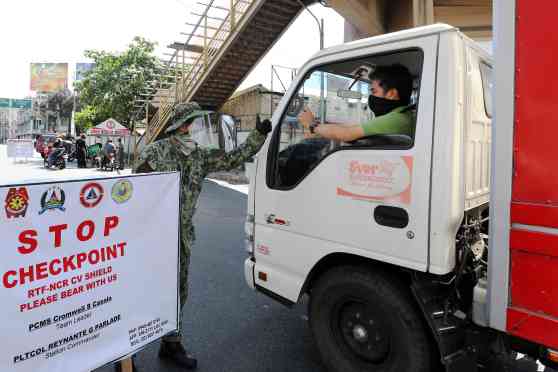 DILG to barangays: remove all checkpoints on national highways image