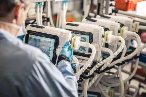 Peugeot group to help make 10,000 ventilators in 50 days image