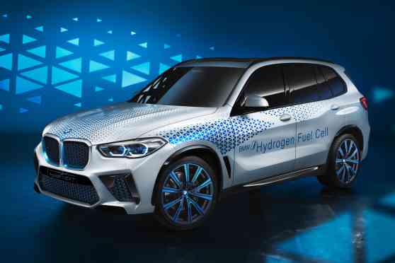 BMW working with Toyota for hydrogen-powered X5 image