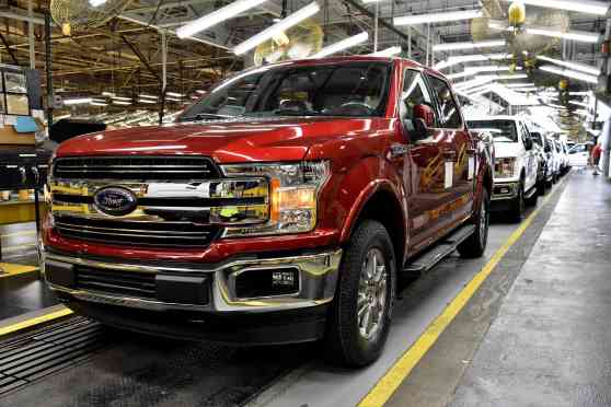 Ford will not restart global vehicle production this month image