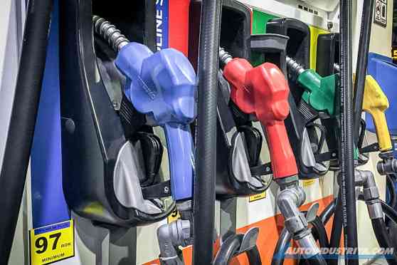 Saudi Arabia, US, and Russia are reducing oil production image