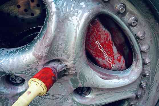 Learn proper car detailing with free masterclass image