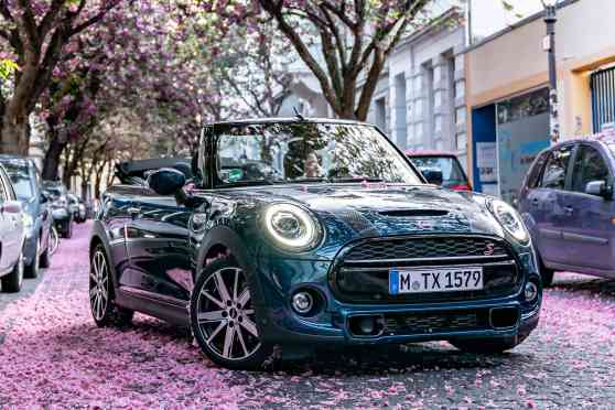 Mini gets sakura-inspired for drop top Cooper Sidewalk image