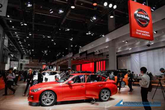 Pandemic forces Nissan to revise financial forecast image