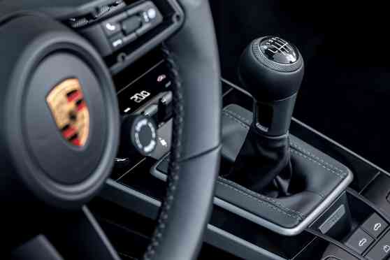 Porsche is making 7-speed manual available for new 911 Carrera image
