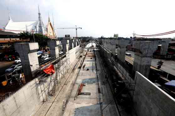 Major DPWH projects to restart construction under GCQ image