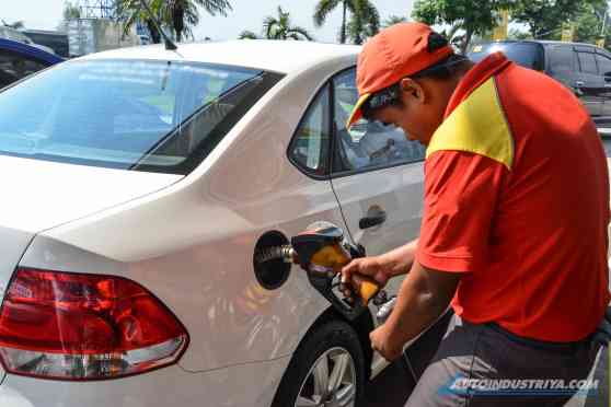 PH gov't adds 10% tariff on fuel to fund COVID-19 response image