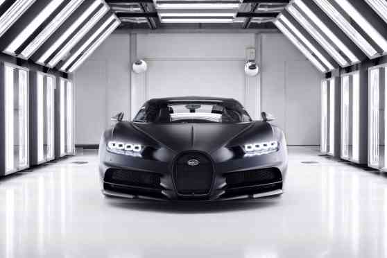 Bugatti back at it, resumes Chiron, Divo hypercar production image