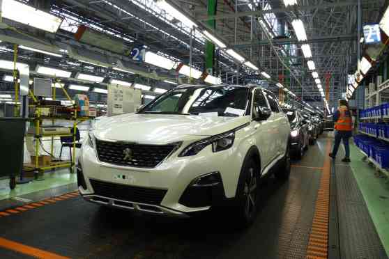 Peugeot resumes production with strict health measures image