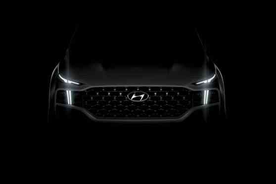 Here&rsquo;s our first look at the 2021 Hyundai Santa Fe image
