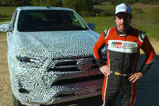 Fernando Alonso just drove the new 2021 Toyota Hilux image