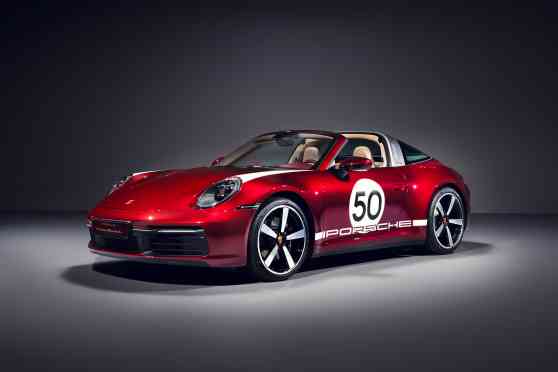 Porsche 911 Targa 4S Heritage Edition is a proper throwback image