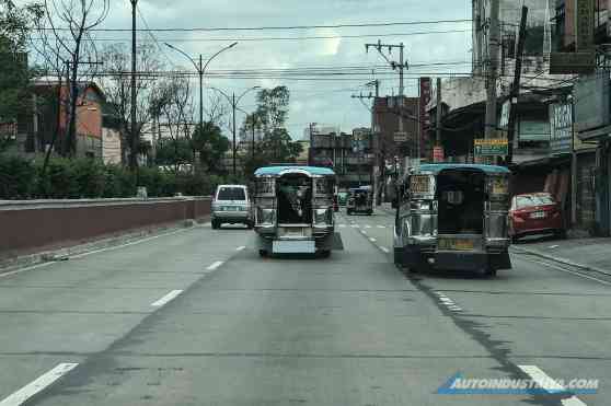 DOTr looking to tap PUJs for delivery services image