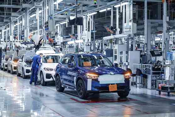 BMW starting production of iX3 all-electric crossover image