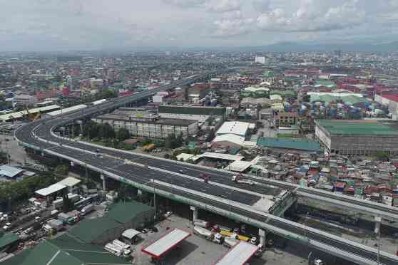 Now Open: Motorists (and truckers) can drive direct to R10 via NLEX Harbor Link image